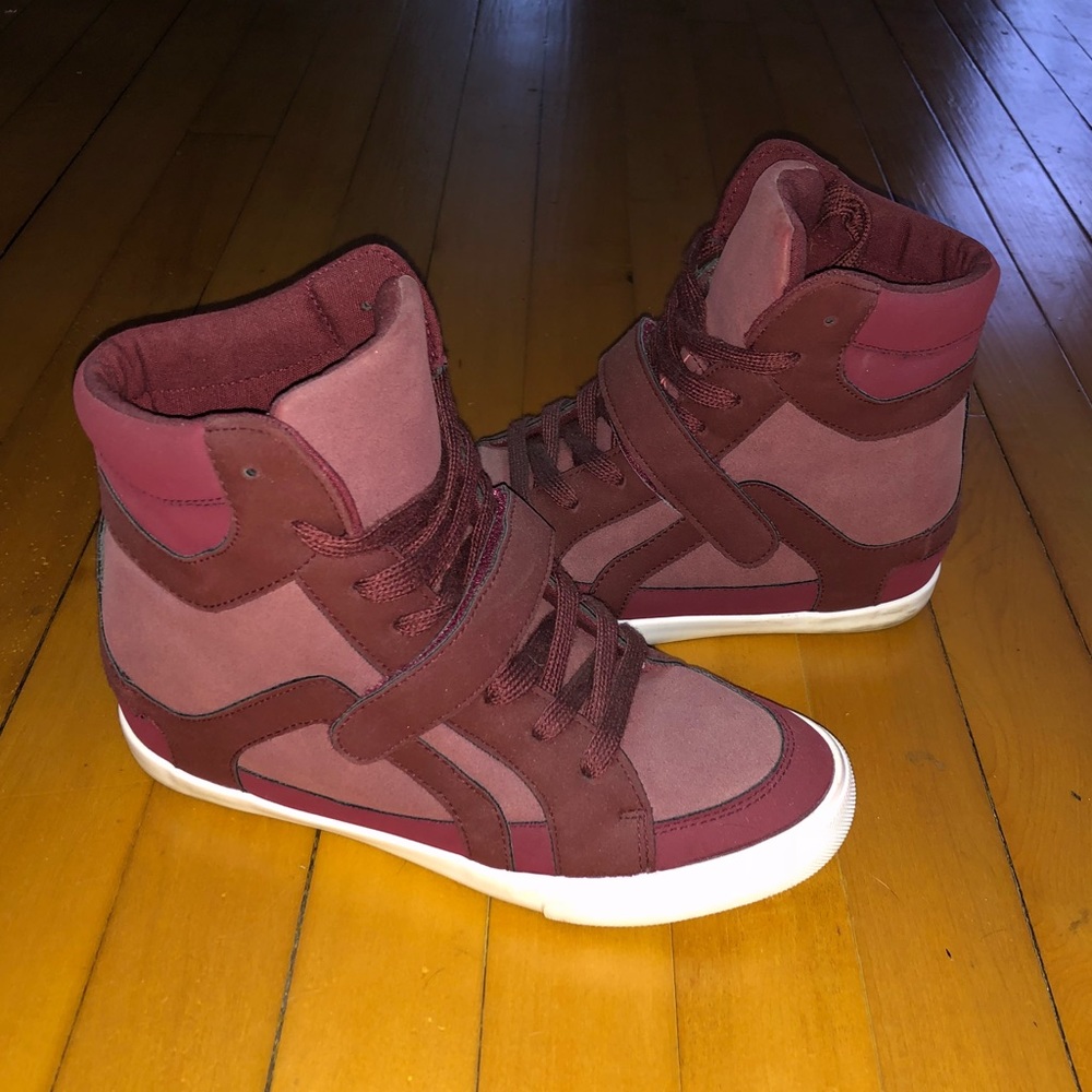 Sneaker heel ShoeDazzle